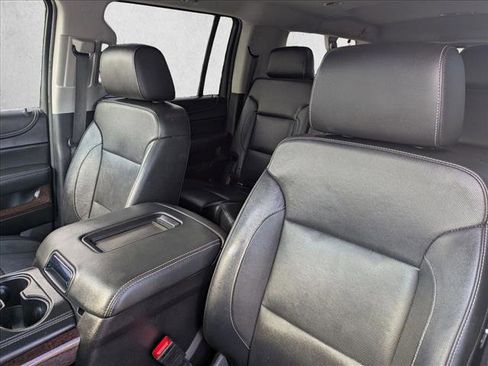 Used 2019 GMC Yukon XL SLT image 17