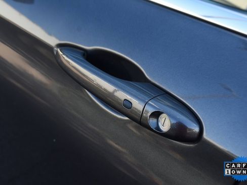 Used 2015 Chrysler 200 Limited w/ Convenience Group image 11