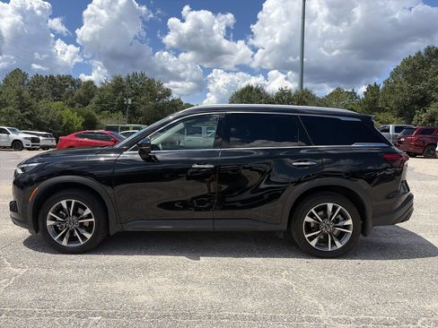 Used 2023 INFINITI QX60 Luxe w/ Cargo Package FWD image 3