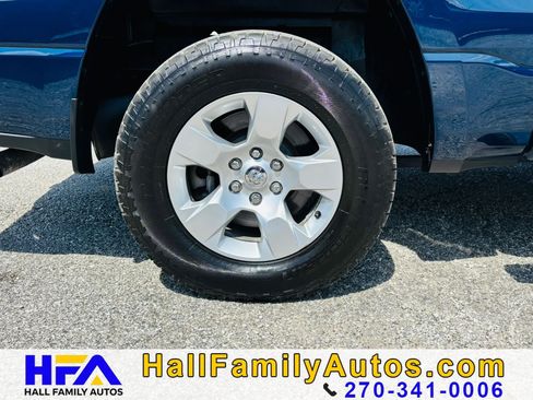 Used 2020 RAM 1500 Big Horn AWD/4WD image 32