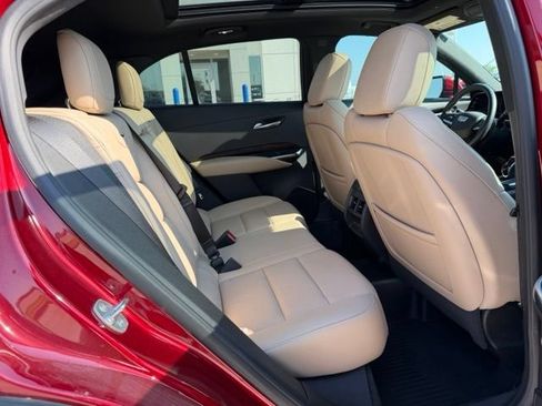 Used 2024 Cadillac XT4 Premium Luxury w/ Technology Package FWD image 10