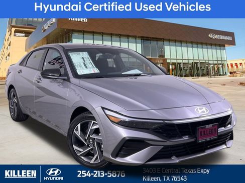 Used 2025 Hyundai Elantra Sport image 1