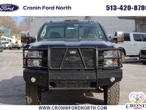 Used 2017 Chevrolet Silverado 2500 High Country image 2