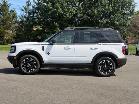 Used 2024 Ford Bronco Sport Outer Banks w/ Tech Package AWD/4WD image 3