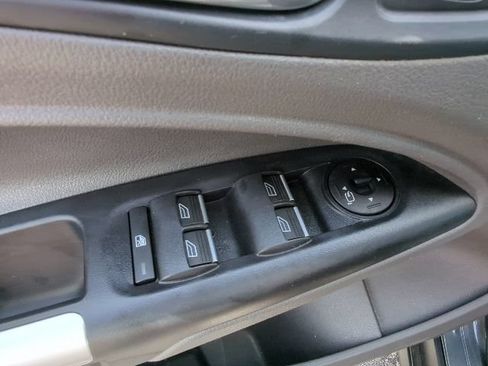 Used 2019 Ford Transit Connect XLT FWD image 13