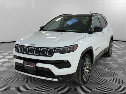 Used 2022 Jeep Compass Limited w/ Elite Group image 7