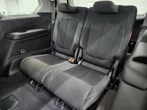 Used 2023 Jeep Grand Cherokee L Laredo w/ Trailer Tow Group (B) image 10