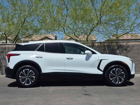 Used 2024 Chevrolet Blazer EV LT AWD/4WD image 10