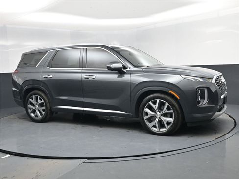 Used 2021 Hyundai Palisade Limited image 2