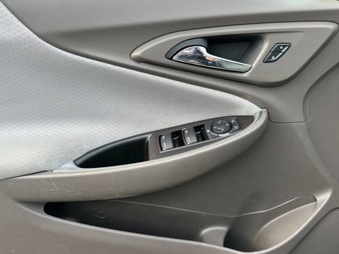 Used 2021 Chevrolet Malibu LT image 10