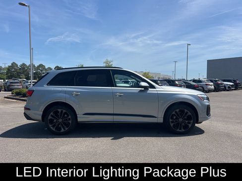 Used 2025 Audi Q7 3.0T Premium Plus w/ Premium Plus Package AWD/4WD image 4