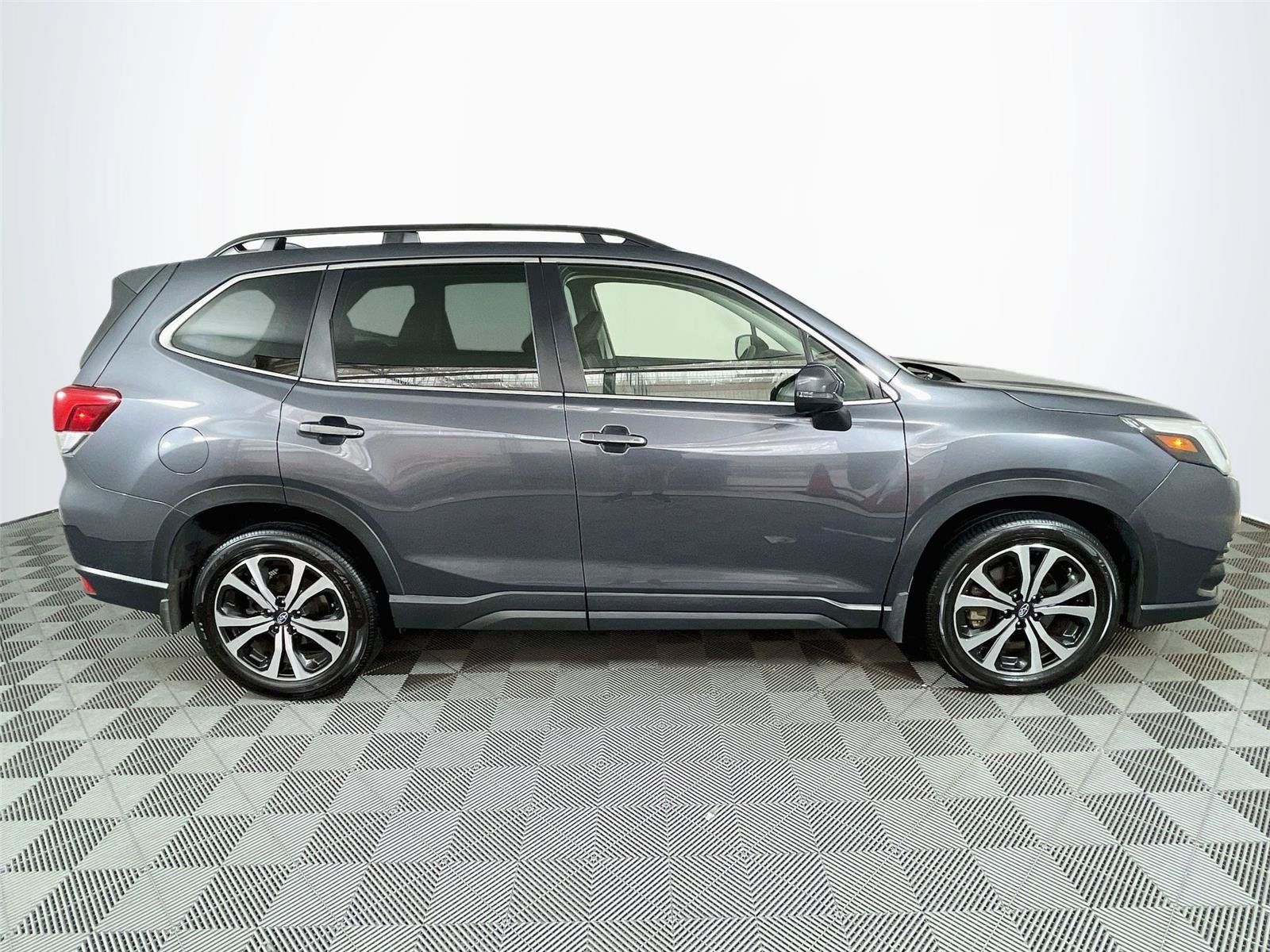 Certified 2023 Subaru Forester Limited AWD/4WD image 11