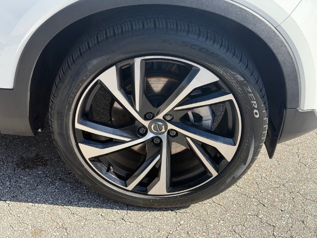 Used 2021 Volvo XC40 T5 R-Design w/ Protection Package Premier AWD/4WD image 20