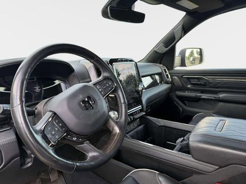 Used 2025 RAM 1500 Limited AWD/4WD image 9