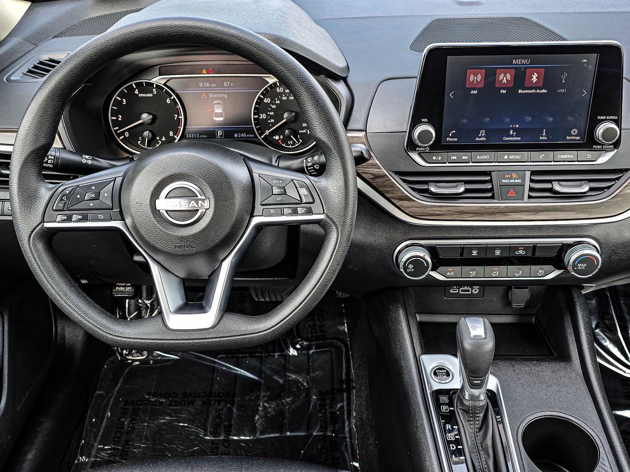 Used 2025 Nissan Altima 2.5 SV FWD image 35