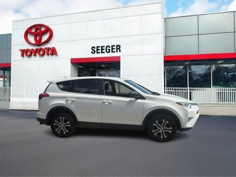 Used 2018 Toyota RAV4 LE w/ All Weather Liner Package FWD image 2