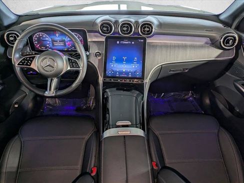 Used 2024 Mercedes-Benz GLC 300 image 18