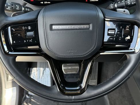 Used 2024 Land Rover Range Rover Sport Dynamic SE AWD/4WD image 11