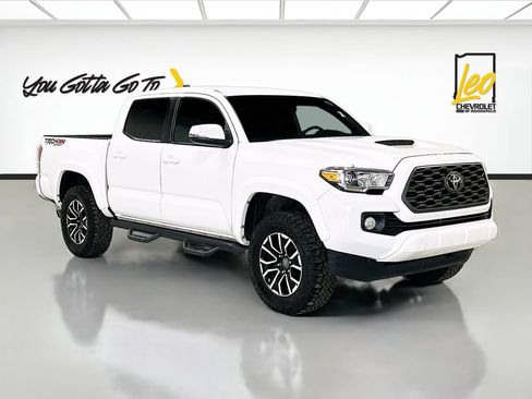 Used 2020 Toyota Tacoma 4x4 Double Cab image 3