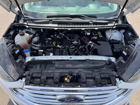 Used 2019 Ford Edge SE FWD image 23