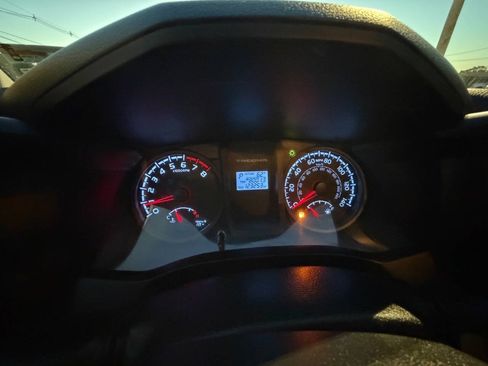 Used 2016 Toyota Tacoma SR AWD/4WD image 20