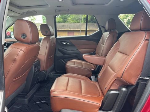 Used 2020 Chevrolet Traverse High Country AWD/4WD image 19