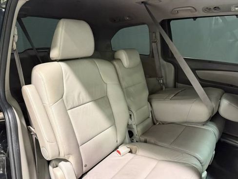Used 2013 Honda Odyssey Touring Elite image 25