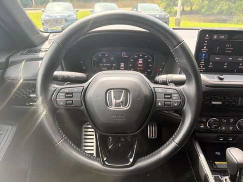 Used 2025 Honda Accord Sport image 25