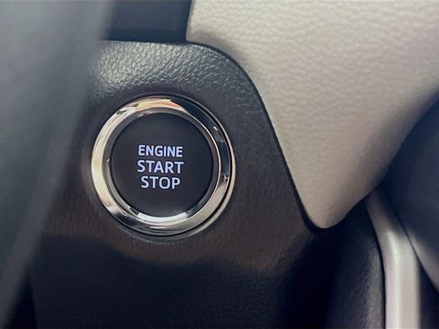 Used 2025 Toyota RAV4 XLE w/ Convenience Package image 24