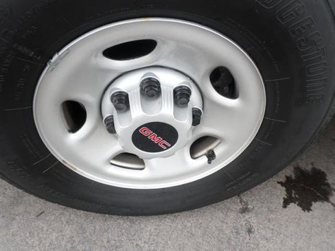 Used 2024 GMC Savana 2500 w/ Driver Convenience Package image 33