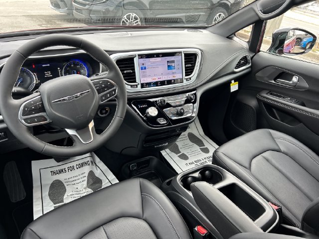 New 2026 Chrysler Pacifica Select FWD image 9