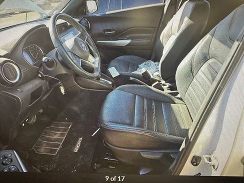 Used 2019 Nissan Kicks SR w/ SR Premium Package image 7