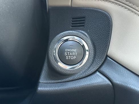 Used 2025 Subaru Outback Limited AWD/4WD image 26