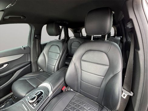 Used 2019 Mercedes-Benz GLC 300 image 18