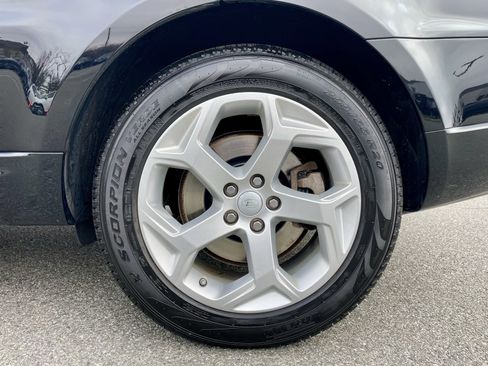 Used 2020 Land Rover Range Rover Sport HSE image 10