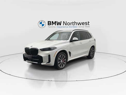 New 2026 BMW X5 xDrive50e w/ Executive Package image 9