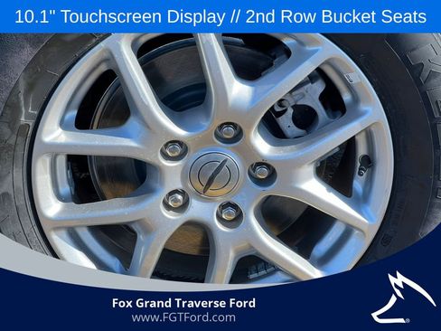 Used 2024 Chrysler Pacifica Touring-L image 8