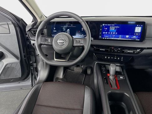 New 2026 Nissan Kicks SR FWD image 21