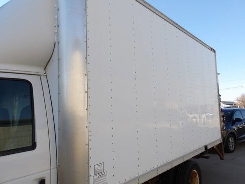 Used 2008 Ford E-350 and Econoline 350 Super Duty image 37