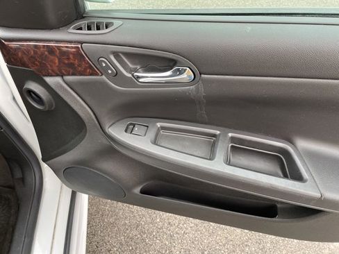 Used 2013 Chevrolet Impala LT image 33
