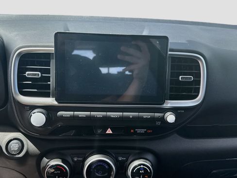 New 2026 Hyundai Venue SEL FWD image 10