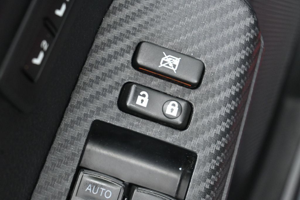 Used 2013 Toyota RAV4 Limited AWD/4WD image 12