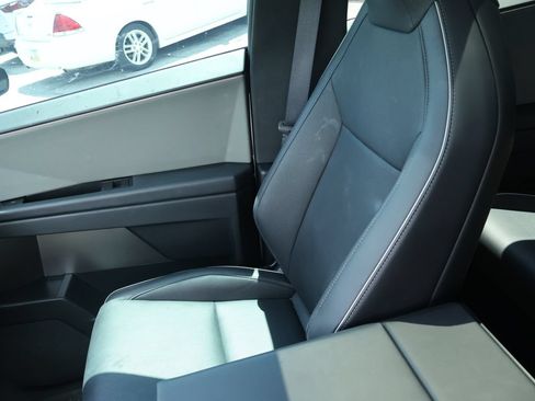 Used 2024 Tesla Cybertruck Cyberbeast AWD/4WD image 24