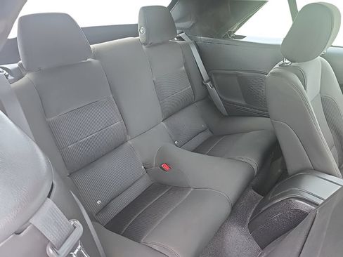 Used 2013 Ford Mustang GT RWD image 19