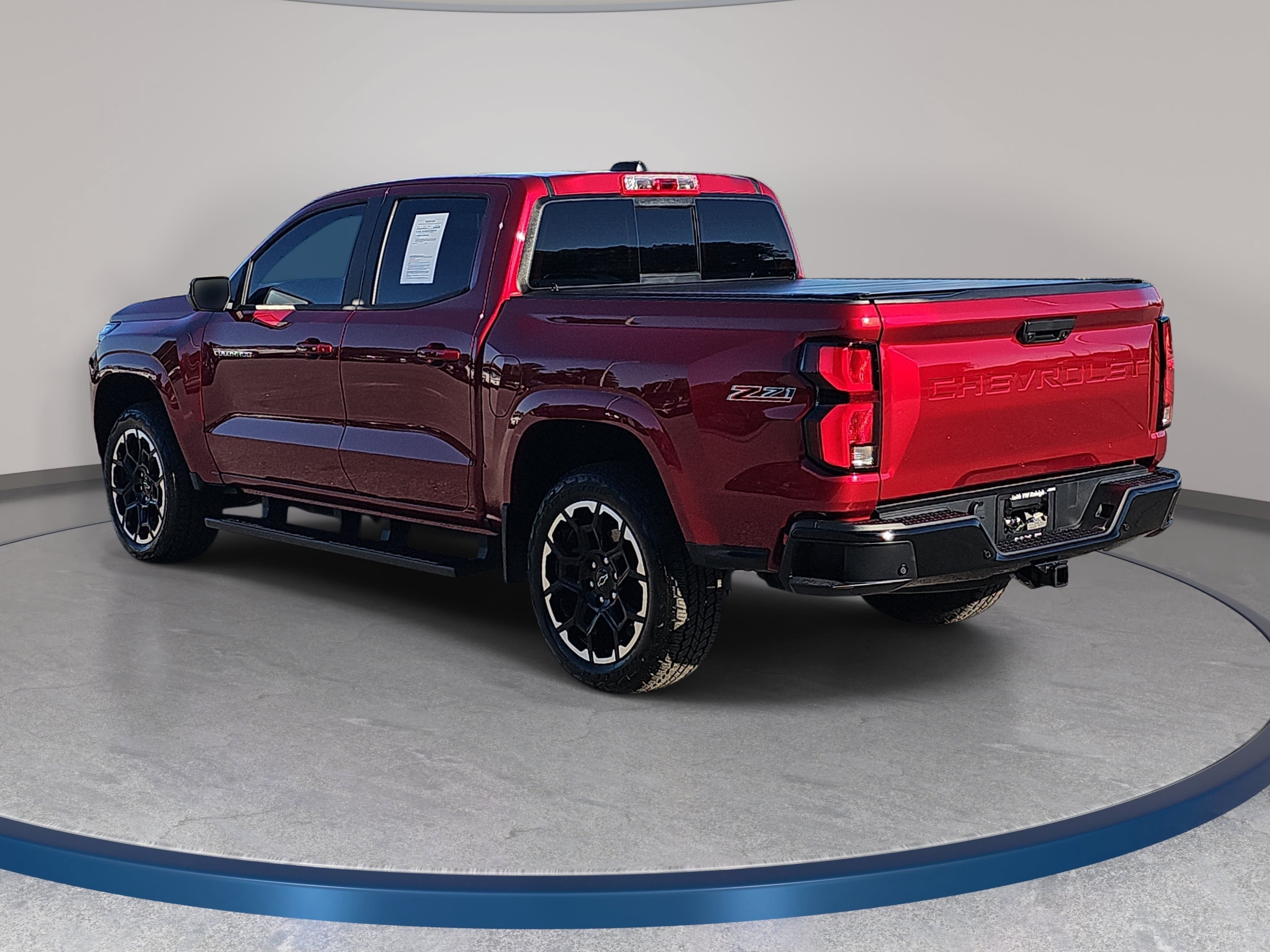 Used 2026 Chevrolet Colorado Z71 w/ Technology Package AWD/4WD image 7