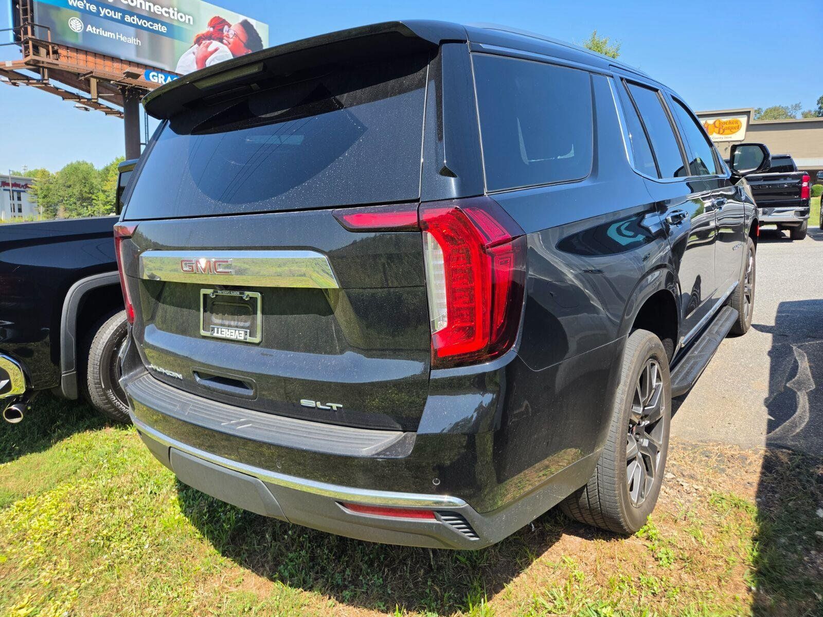 Used 2021 GMC Yukon SLT w/ SLT Premium Package AWD/4WD image 6