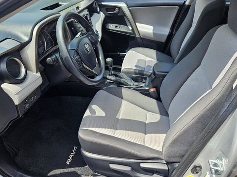 Used 2015 Toyota RAV4 LE FWD image 11