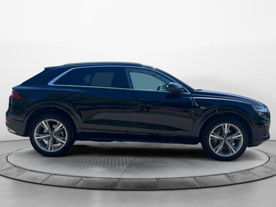 Used 2023 Audi Q8 Premium Plus AWD/4WD image 8