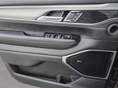 New 2026 Jeep Grand Wagoneer Limited image 23