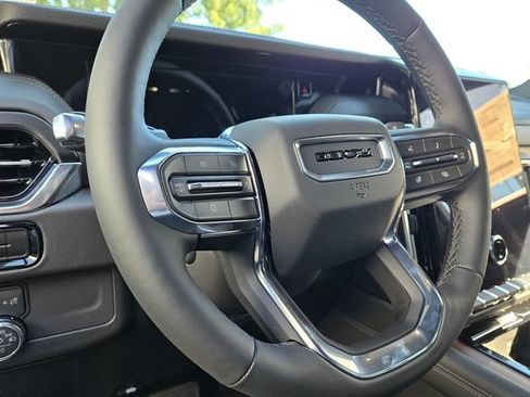 New 2026 GMC Yukon Denali AWD/4WD image 13